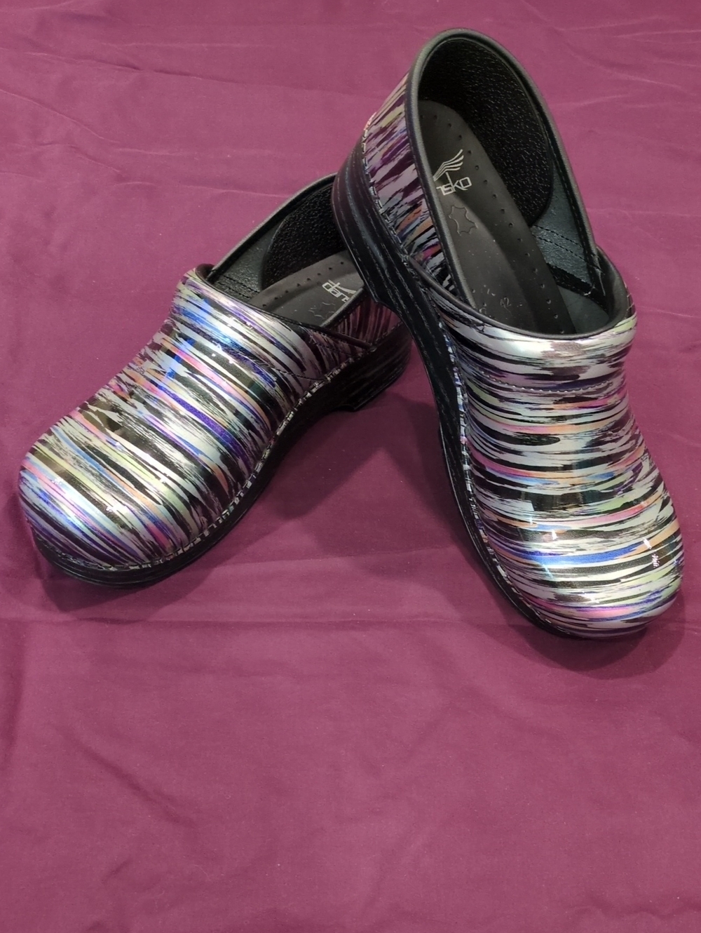 🩷💙💜Dansko Metallic Multi-Striped Clogs Women's sz 42 Euro (11.5-12 US)🩷💙💜